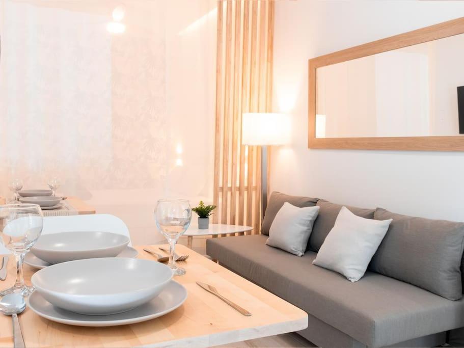 Acogedor Estudio En Triana Con Jacuzzi Y Wifi Σεβίλλη Εξωτερικό φωτογραφία