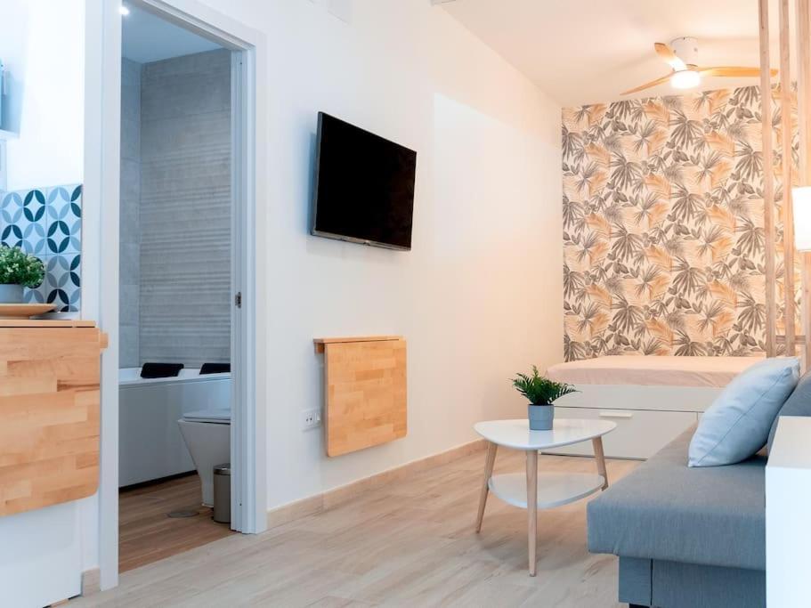 Acogedor Estudio En Triana Con Jacuzzi Y Wifi Σεβίλλη Εξωτερικό φωτογραφία
