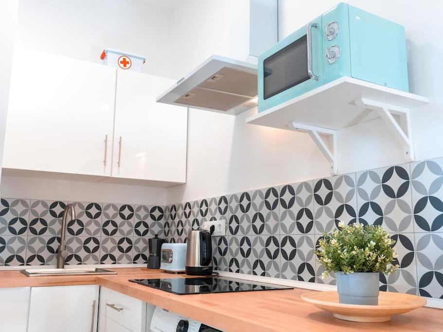 Acogedor Estudio En Triana Con Jacuzzi Y Wifi Σεβίλλη Εξωτερικό φωτογραφία